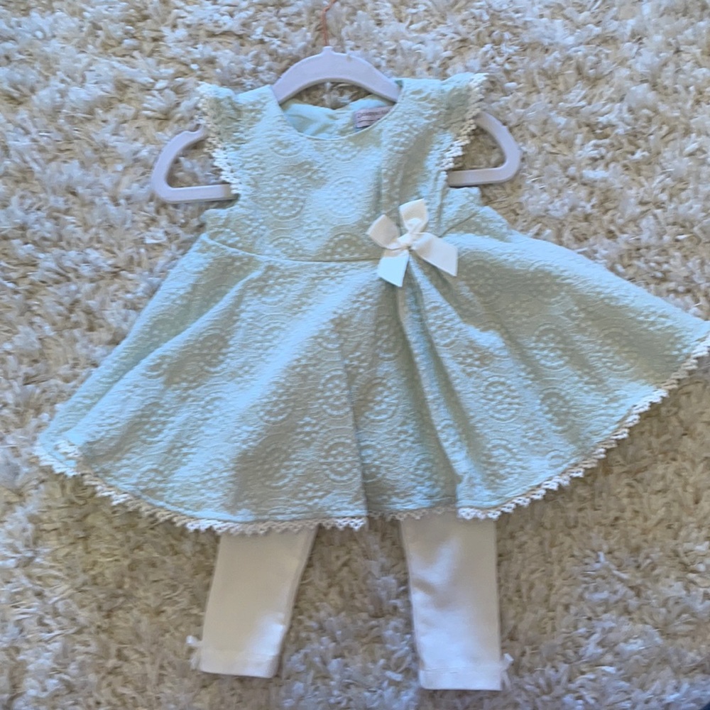 Adorable mint green outfit